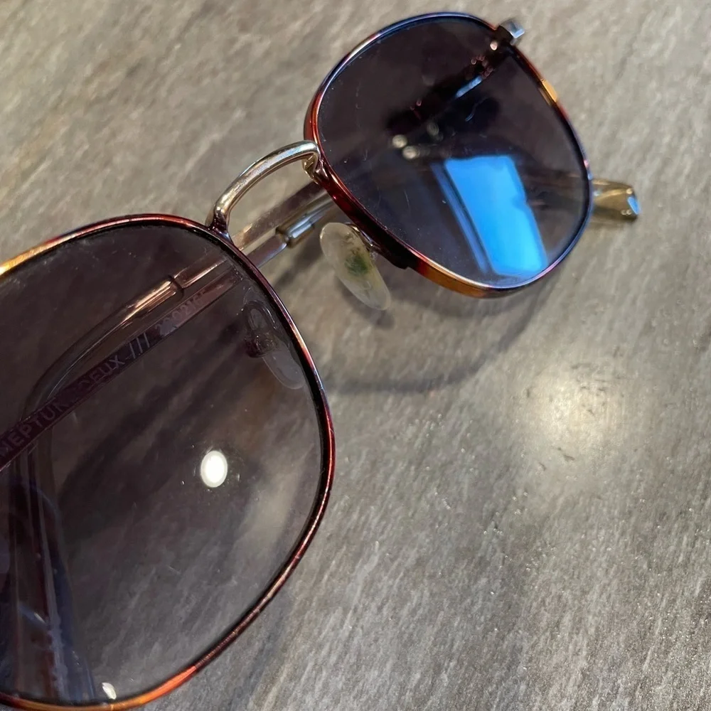 GUC Le Specs Tortoise Shell Sunglasses